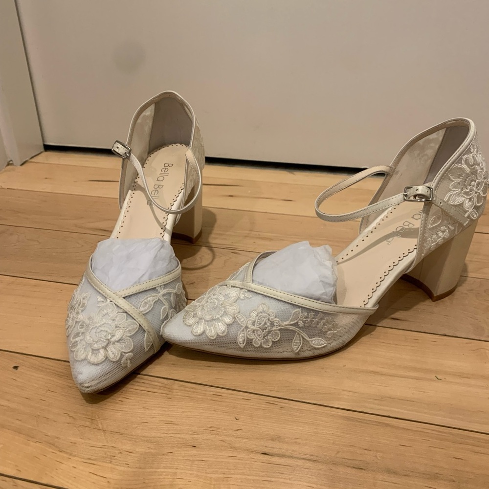 Bella Belle Abigail Floral Lace Heels - Picture 2 of 4